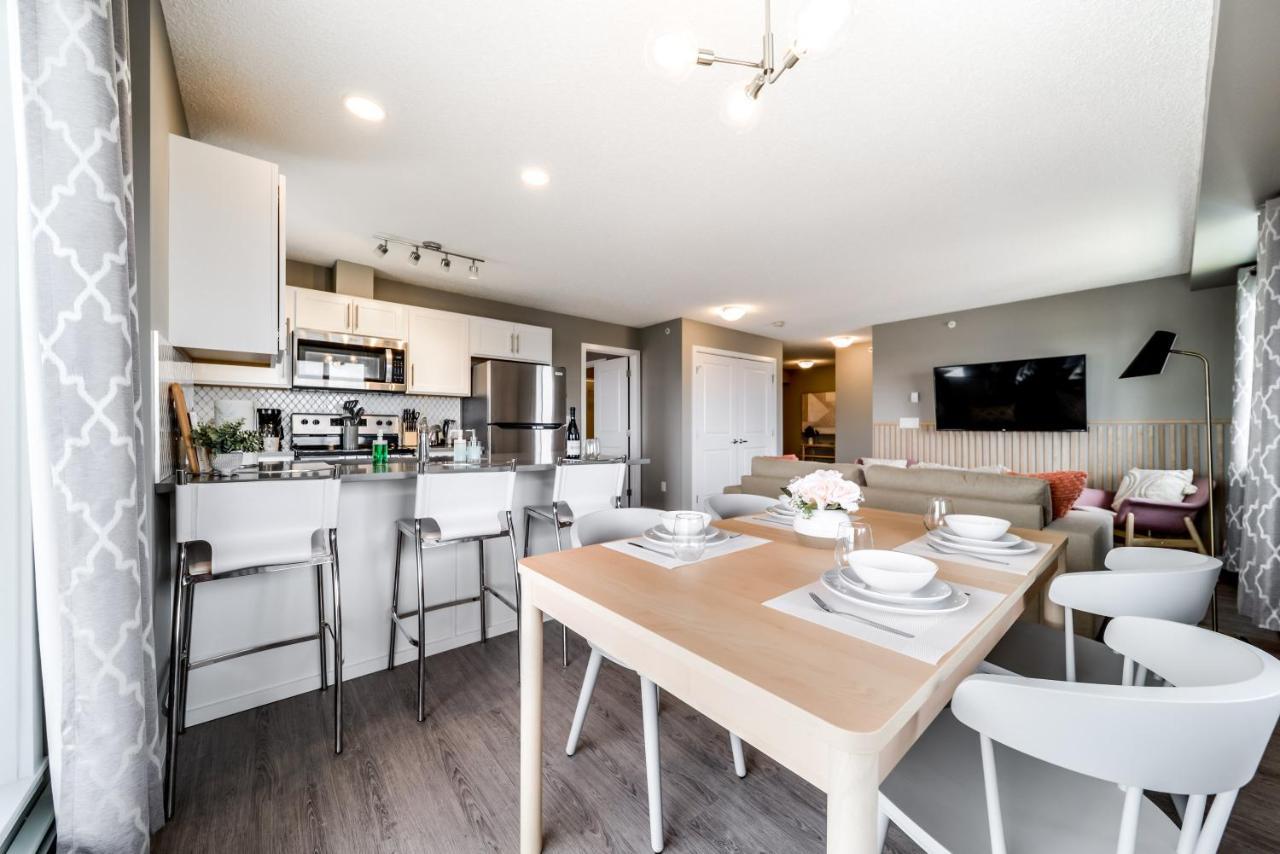 Peaceful Oasis Condo, Ac, Top Floor, Secure Ug Parking, Balcony, King Bed! Edmonton Exteriér fotografie