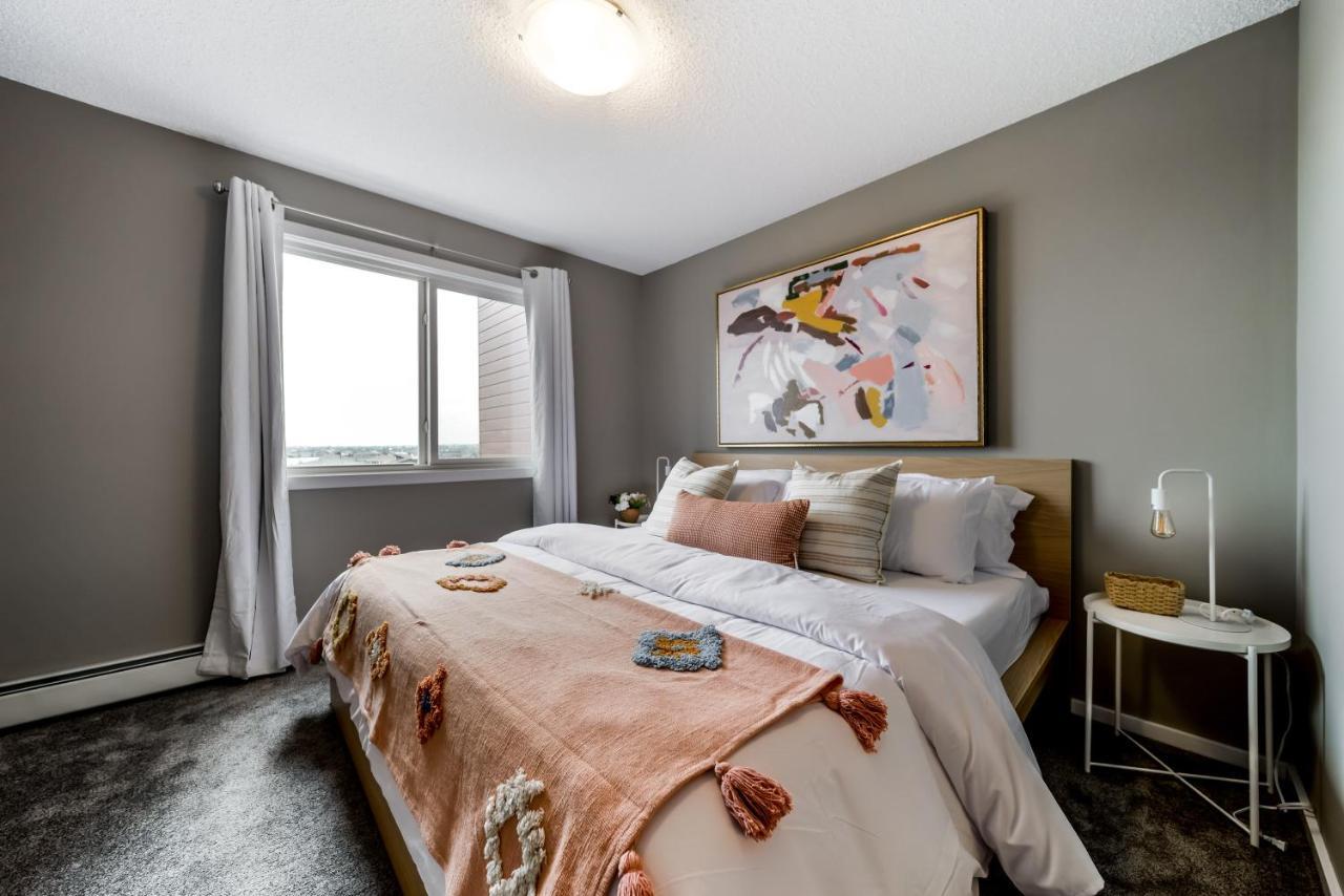 Peaceful Oasis Condo, Ac, Top Floor, Secure Ug Parking, Balcony, King Bed! Edmonton Exteriér fotografie