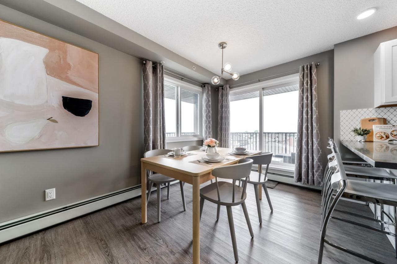 Peaceful Oasis Condo, Ac, Top Floor, Secure Ug Parking, Balcony, King Bed! Edmonton Exteriér fotografie